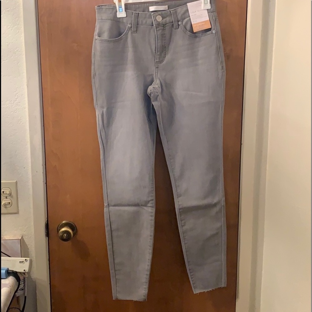 Grey skinny jeans